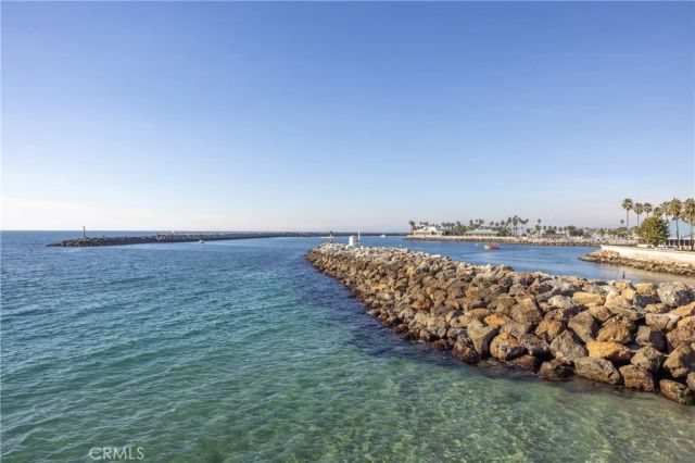 107 S Helberta Avenue, Redondo Beach, CA 90277