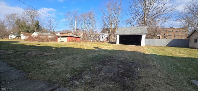 370 Lora Avenue, Youngstown, OH 44504