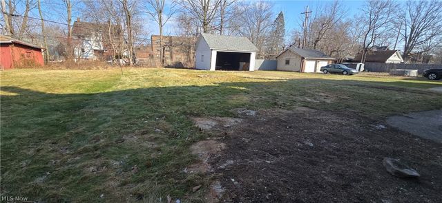 370 Lora Avenue, Youngstown, OH 44504