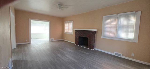 370 Lora Avenue, Youngstown, OH 44504