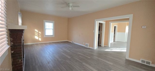 370 Lora Avenue, Youngstown, OH 44504