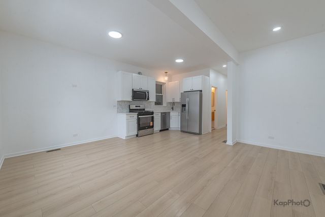 2139 W 24th Street, Chicago, IL 60608