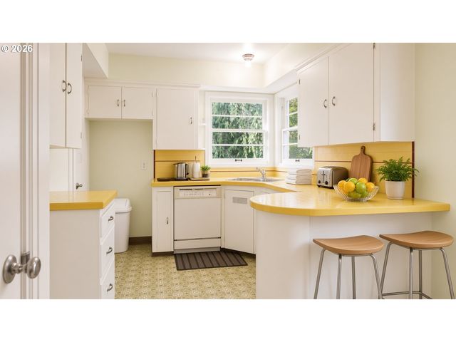 7430 N HURST Ave, Portland, OR 97203