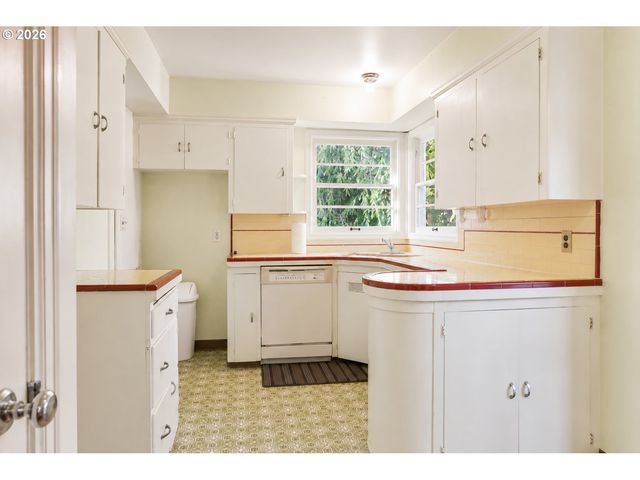7430 N HURST Ave, Portland, OR 97203
