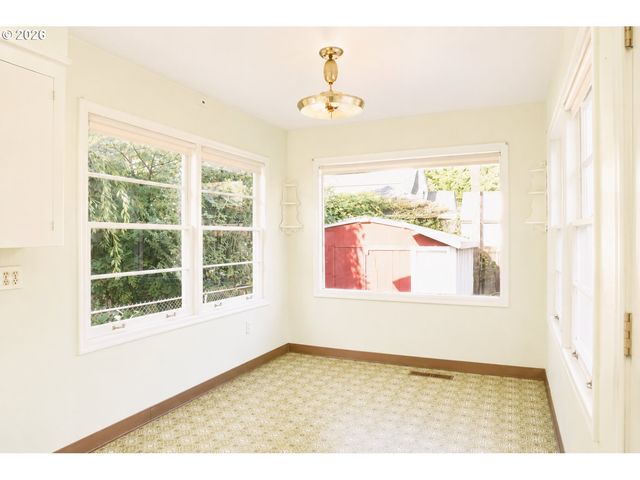 7430 N HURST Ave, Portland, OR 97203