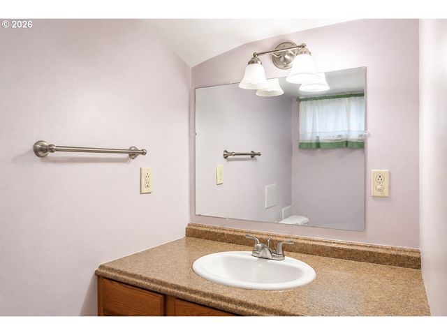 7430 N HURST Ave, Portland, OR 97203