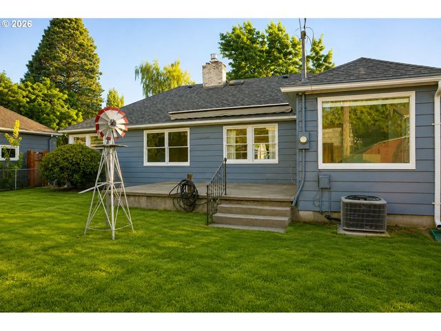 7430 N HURST Ave, Portland, OR 97203