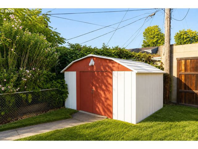 7430 N HURST Ave, Portland, OR 97203