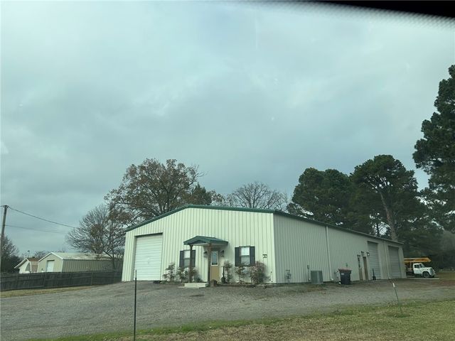 290 Bradley Cove Road, Russellville, AR 72802