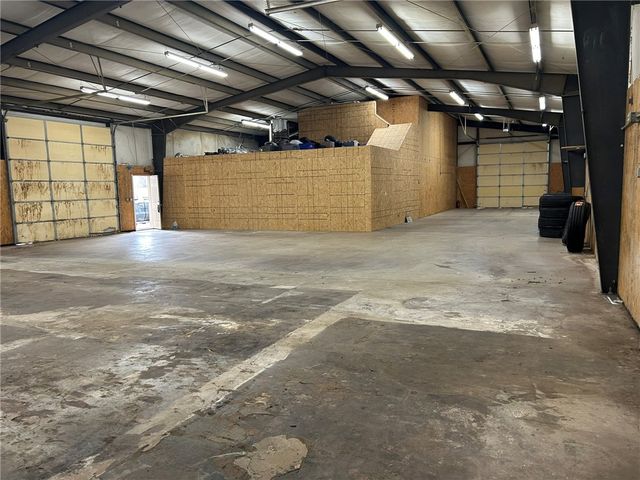 290 Bradley Cove Road, Russellville, AR 72802