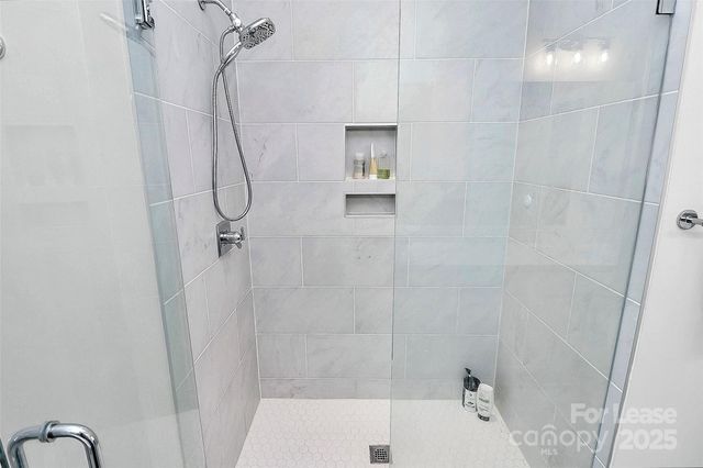 338 E Cama Street, Charlotte, NC 28217