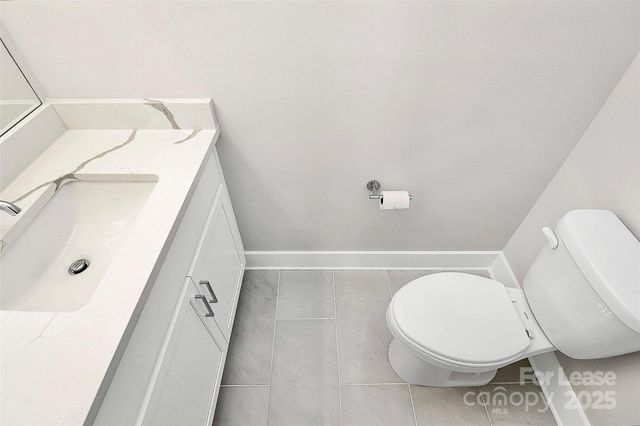 338 E Cama Street, Charlotte, NC 28217