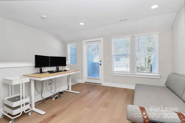 338 E Cama Street, Charlotte, NC 28217