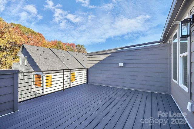 338 E Cama Street, Charlotte, NC 28217