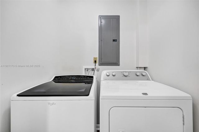 6215 Donegal, Orlando, FL 32819