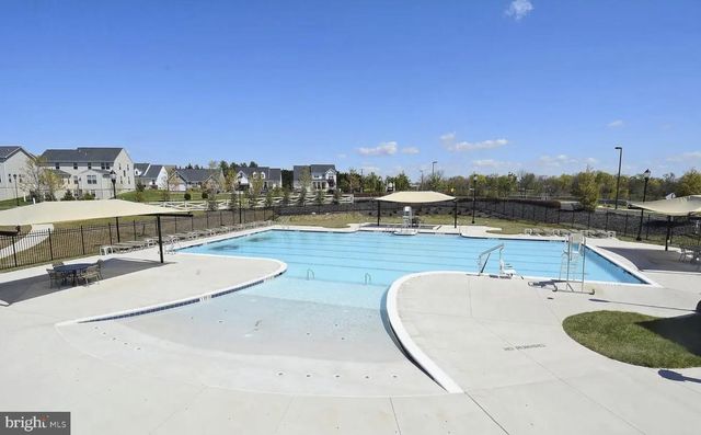 1113 SAXTON DR, Frederick, MD 21702