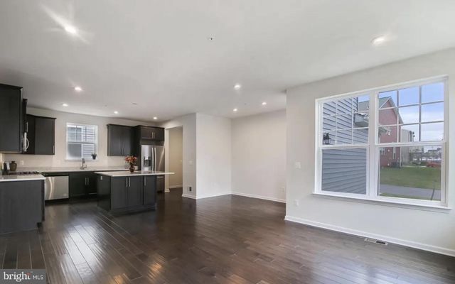 1113 SAXTON DR, Frederick, MD 21702