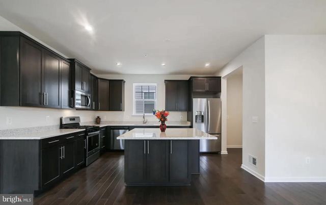 1113 SAXTON DR, Frederick, MD 21702