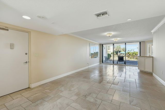 100 Ocean Trail Way 101, Jupiter, FL 33477