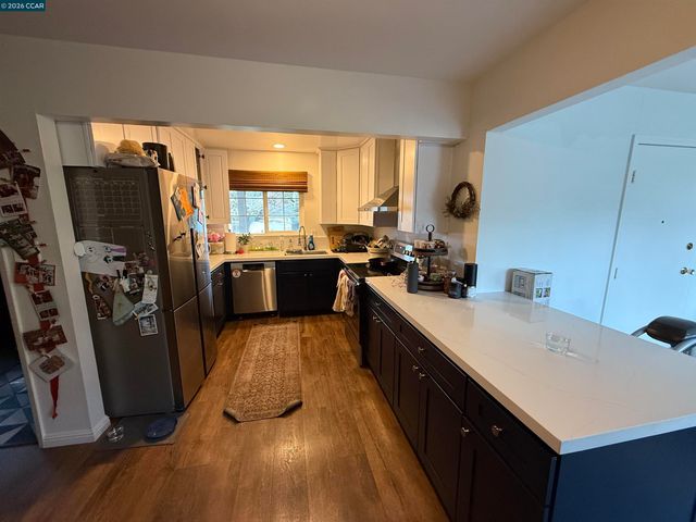 22 Lagunita Ct, Martinez, CA 94553