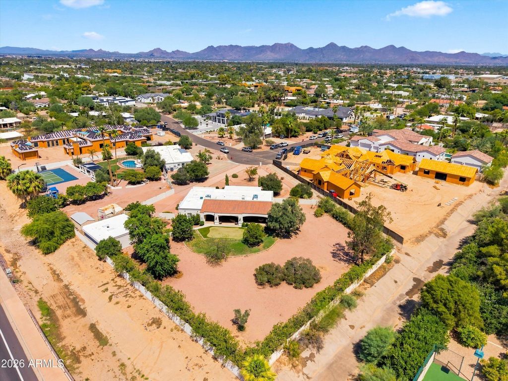 9808 N 64TH Place, Paradise Valley, AZ 85253 — photo 2
