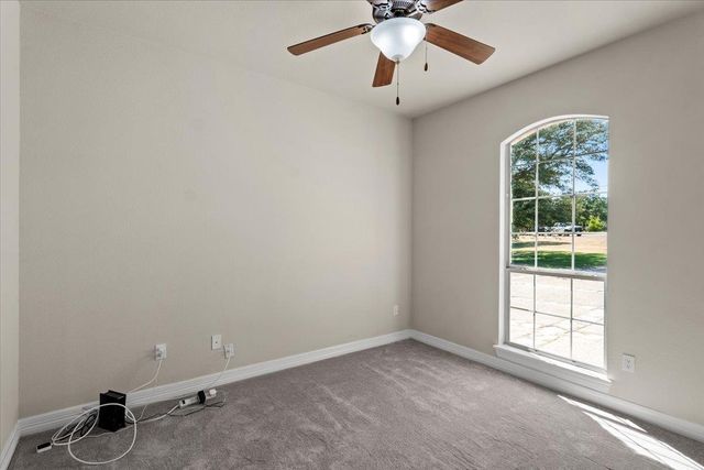 212 Neal DR, Liberty Hill, TX 78642