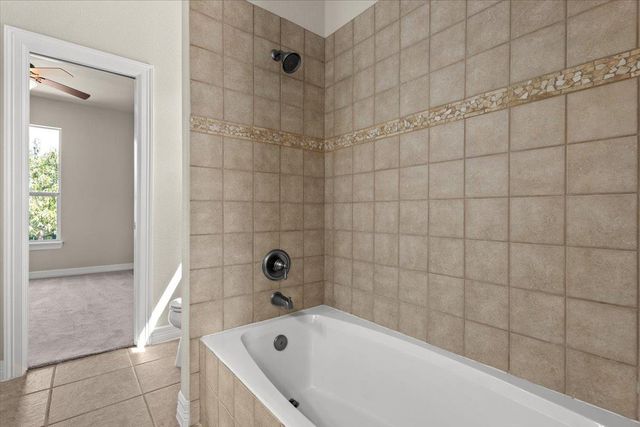 212 Neal DR, Liberty Hill, TX 78642