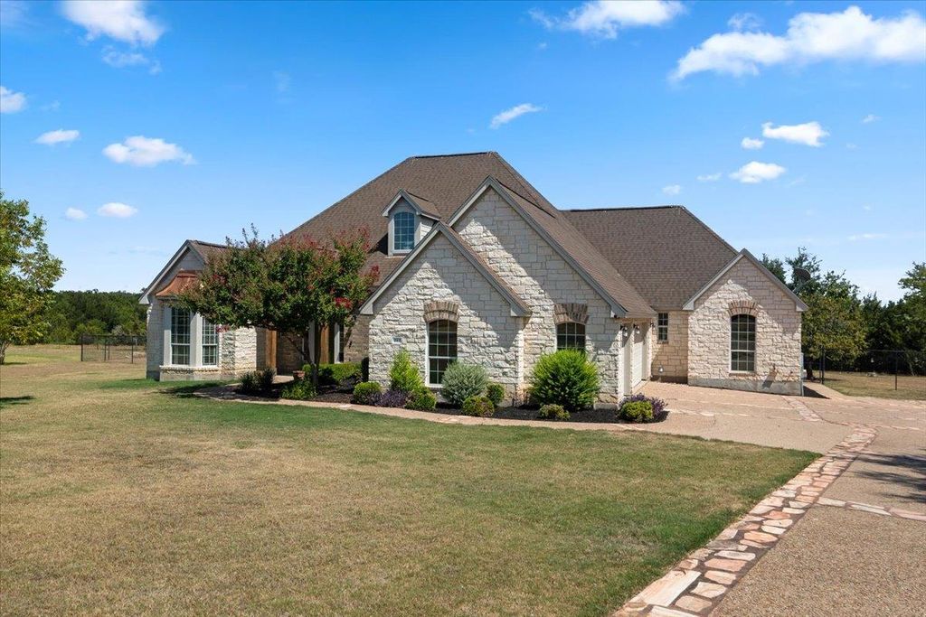 212 Neal DR, Liberty Hill, TX 78642
