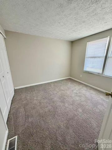 9632 Vinca Circle D, Charlotte, NC 28213