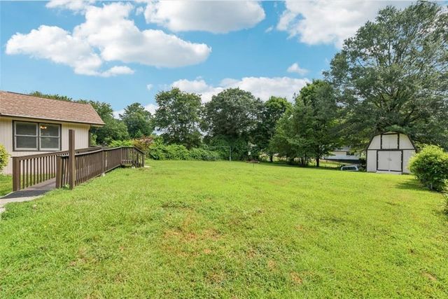 2676 Abington Drive, Snellville, GA 30078