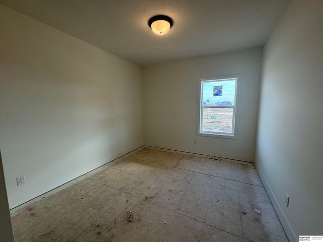 21417 Z Street, Elkhorn, NE 68022