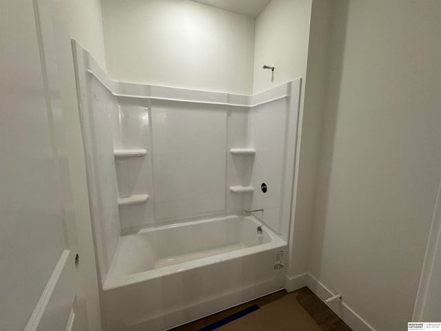 21417 Z Street, Elkhorn, NE 68022