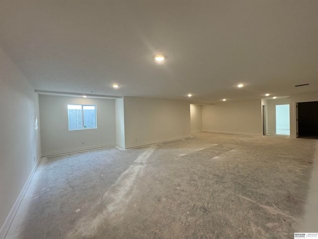 21417 Z Street, Elkhorn, NE 68022