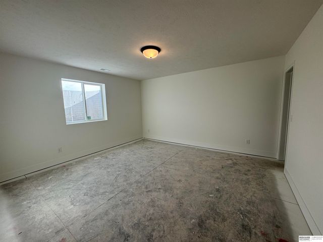 21417 Z Street, Elkhorn, NE 68022