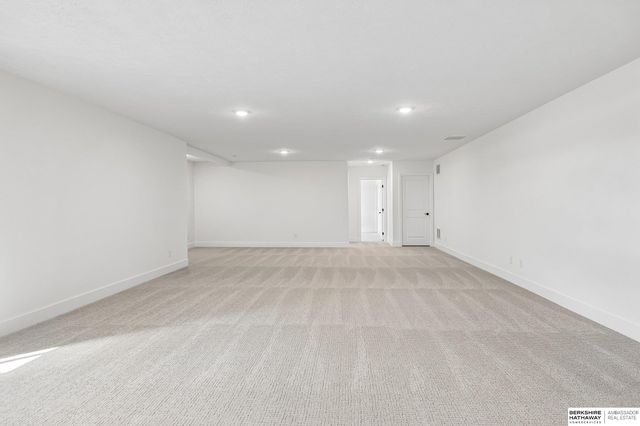 21417 Z Street, Elkhorn, NE 68022