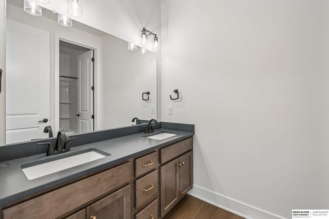 21417 Z Street, Elkhorn, NE 68022