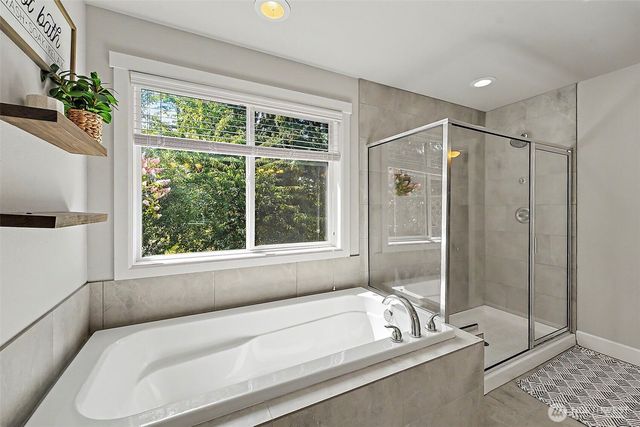 14012 63rd Avenue Ct E, Puyallup, WA 98373