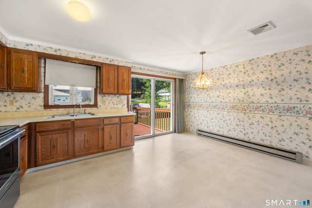 39 Munson Avenue, Waterbury, CT 06705