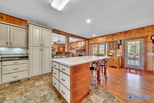 11906 Poplar Hill Lane, Athens, AL 35611