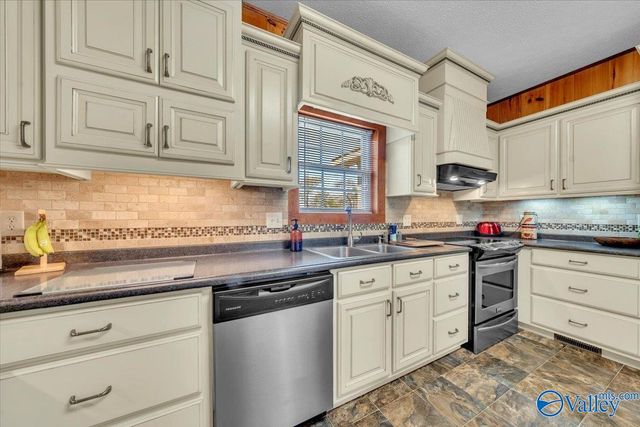 11906 Poplar Hill Lane, Athens, AL 35611