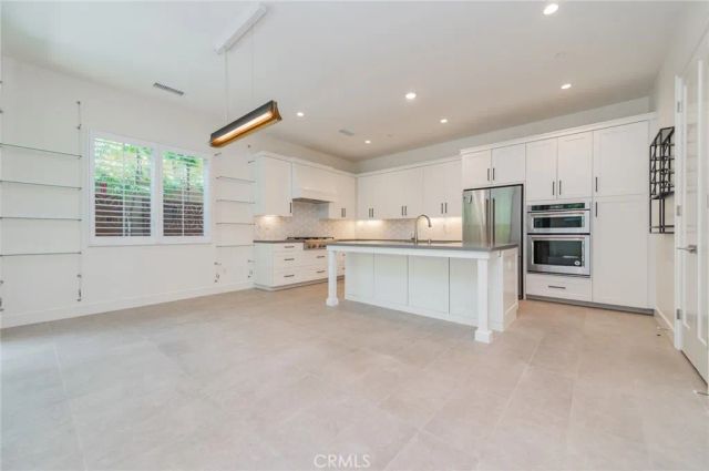 120 Lomita, Irvine, CA 92618