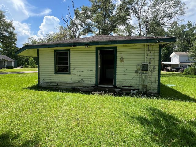 120 Lawrence Lane, Vidor, TX 77662
