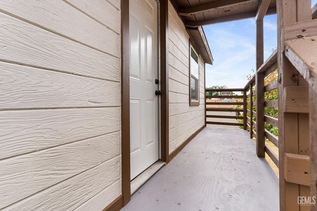 710 Washington Avenue, Bakersfield, CA 93308