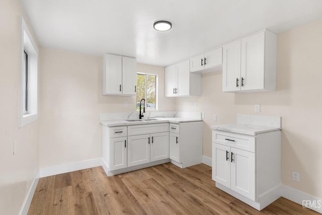 710 Washington Avenue, Bakersfield, CA 93308