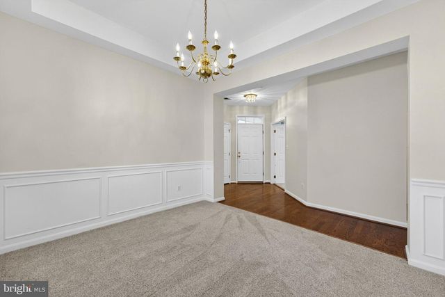 6922 WALNUT HILL DR, Gainesville, VA 20155