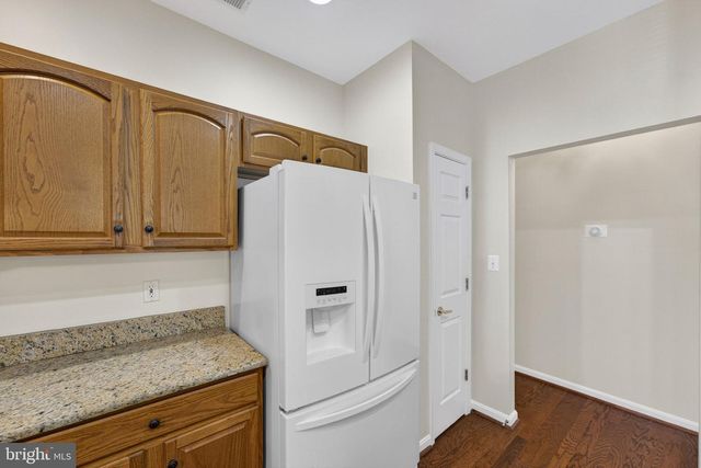 6922 WALNUT HILL DR, Gainesville, VA 20155
