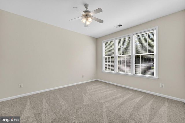 6922 WALNUT HILL DR, Gainesville, VA 20155