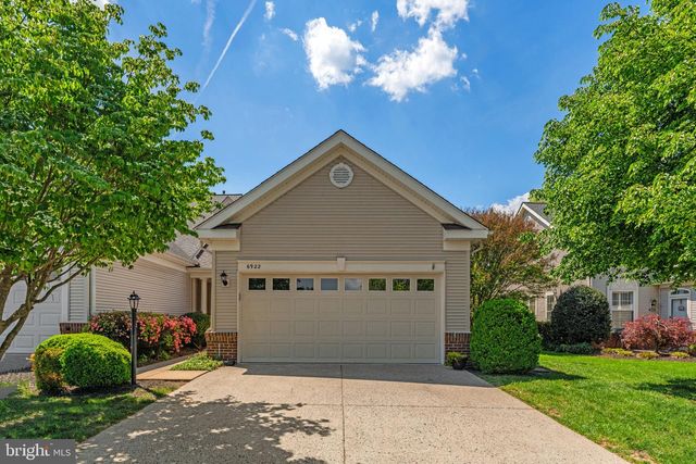 6922 WALNUT HILL DR, Gainesville, VA 20155