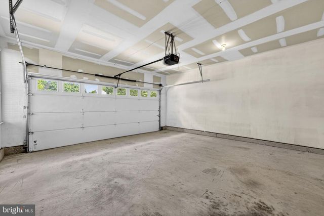 6922 WALNUT HILL DR, Gainesville, VA 20155