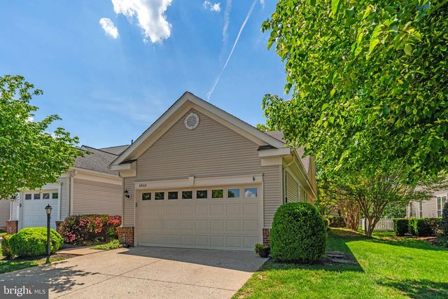 6922 WALNUT HILL DR, Gainesville, VA 20155